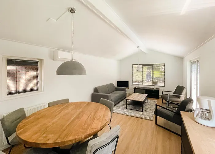 Stunning Stacaravan In Camping