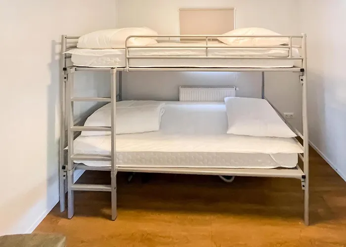 Stunning Stacaravan In 3* Putten